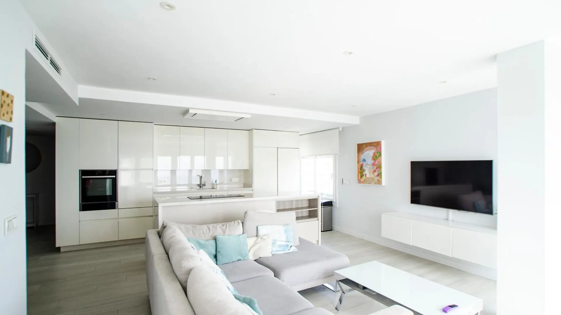 A&C Vistas Al Mar Luxury Apartment Torre Del Mar Spain