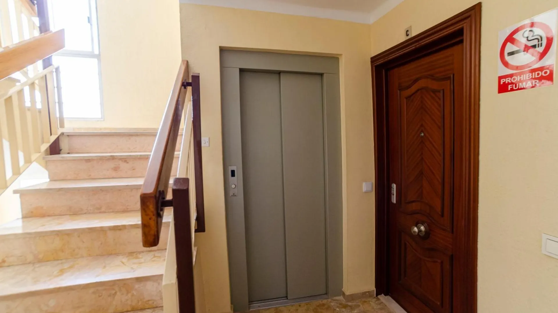 A&C Vistas Al Mar Luxury Apartment Torre Del Mar Spain